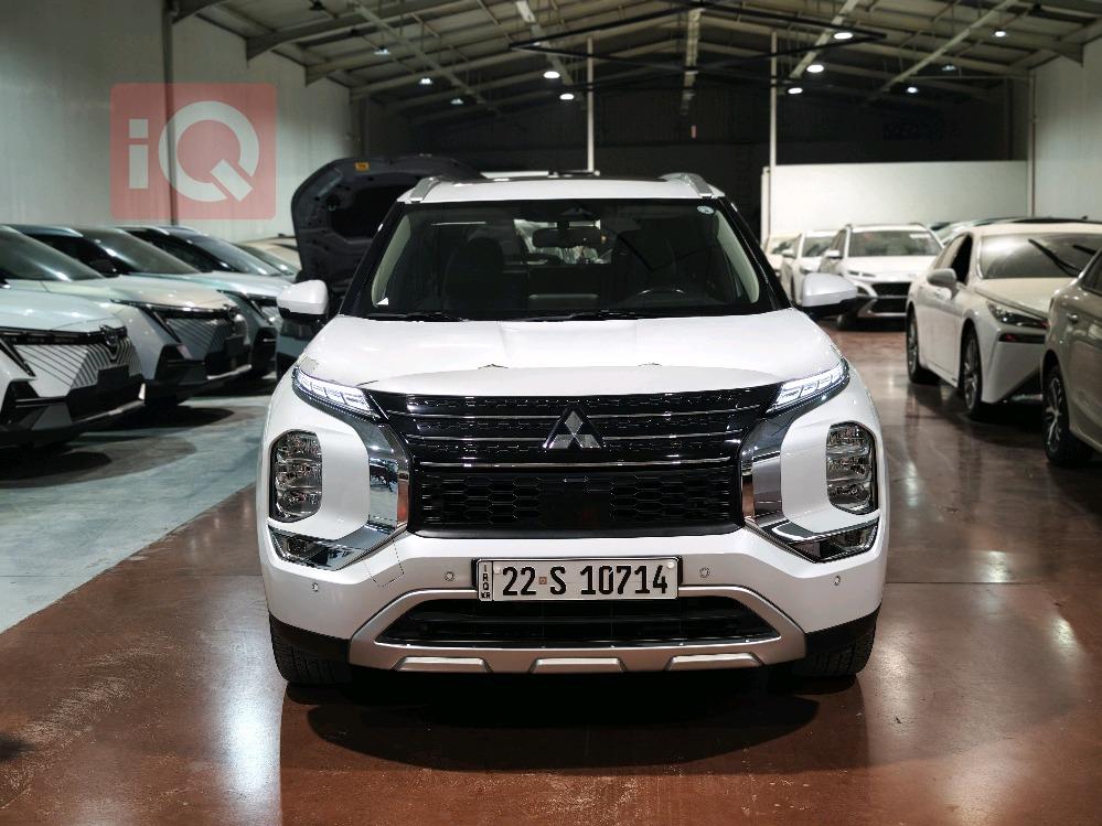 میتسوبیشی ئاوتلاندەر